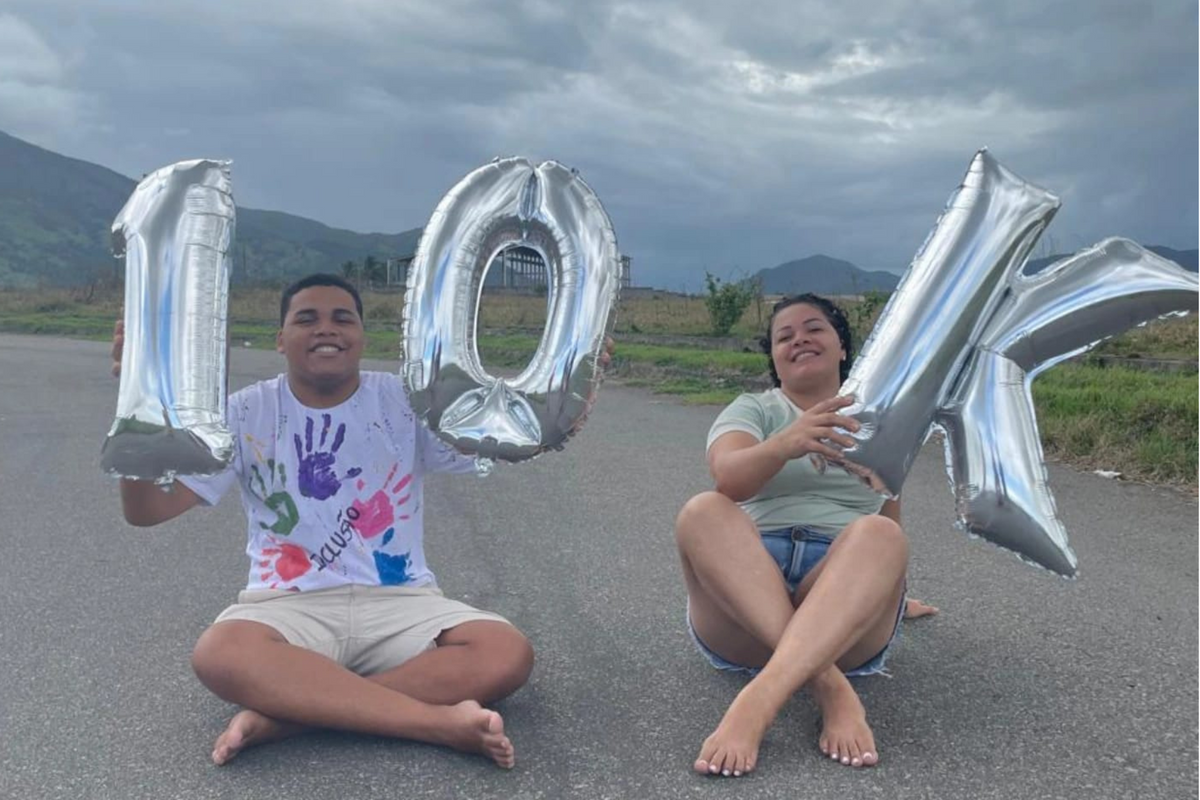 Paulo Roberto com a mãe Aline Rosa