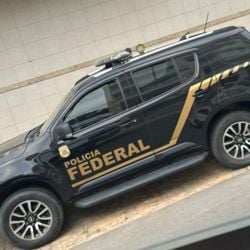 De acordo com a corporação, as investigações foram iniciadas em 2025 após a Europol — a agência da União Europeia para cooperação policial — ter apontado a existência dessa rede abrangendo mais de 20 países