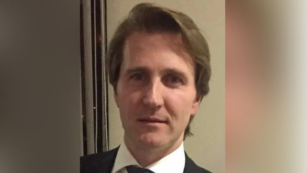 A absolvição do magistrado ocorreu nesta quinta-feira (28), durante a sessão do Tribunal Pleno da Corte estadual; investigado no mesmo processo, o juiz Alexandre Farina foi condenado à aposentadoria compulsória