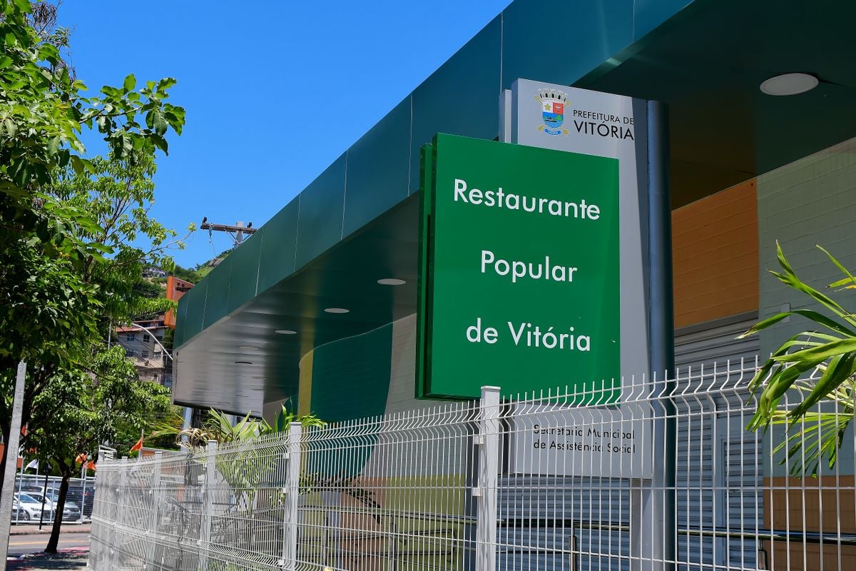 Fachada do Restaurante Popular de Vitória, no bairro Ilha de Santa Maria por Fernando Madeira