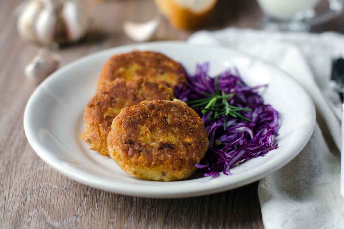 Hambúrguer de grão-de-bico com aveia (Imagem: Teleginatania | Shutterstock)