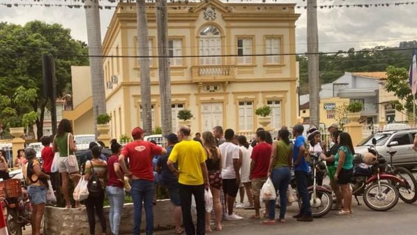 Vítima foi encaminhada para o Hospital Estadual de Urgência e Emergência, em Vitória, devido aos ferimentos