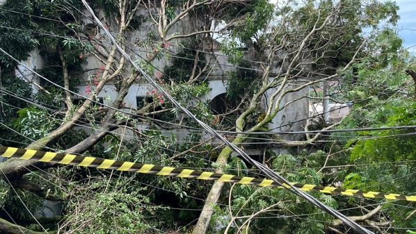 Capital está sob alerta de risco hidrológico e movimento de massa. Fortes chuvas deixou ruas alagadas e provocou deslizamentos