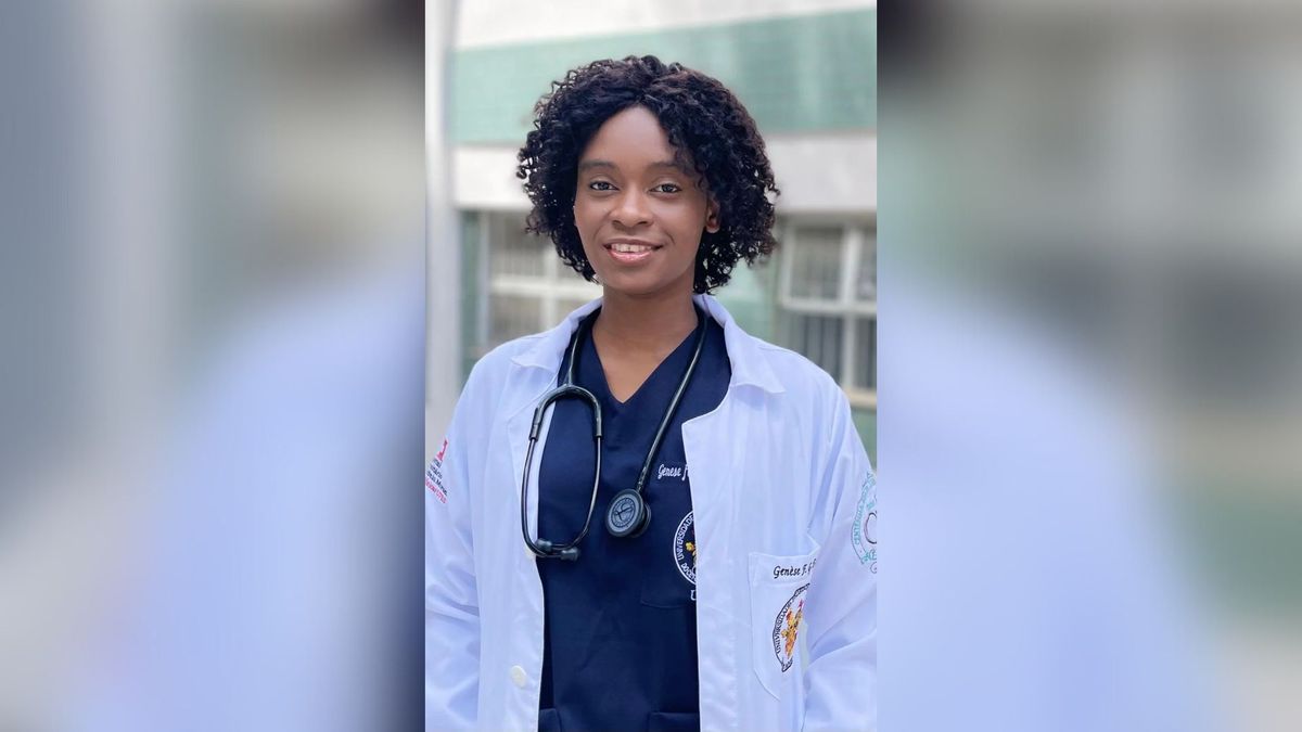 Genesa Fairana Godeline Essali, nascida no Gabão e estudante de Medicina na Ufes