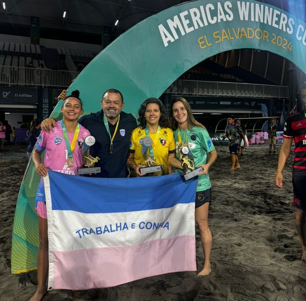 Taii (artilheira), Alex Fabiano Dutra, Lelê Lopes (melhor goleira) e Bárbara Colodetti (melhor jogadora)