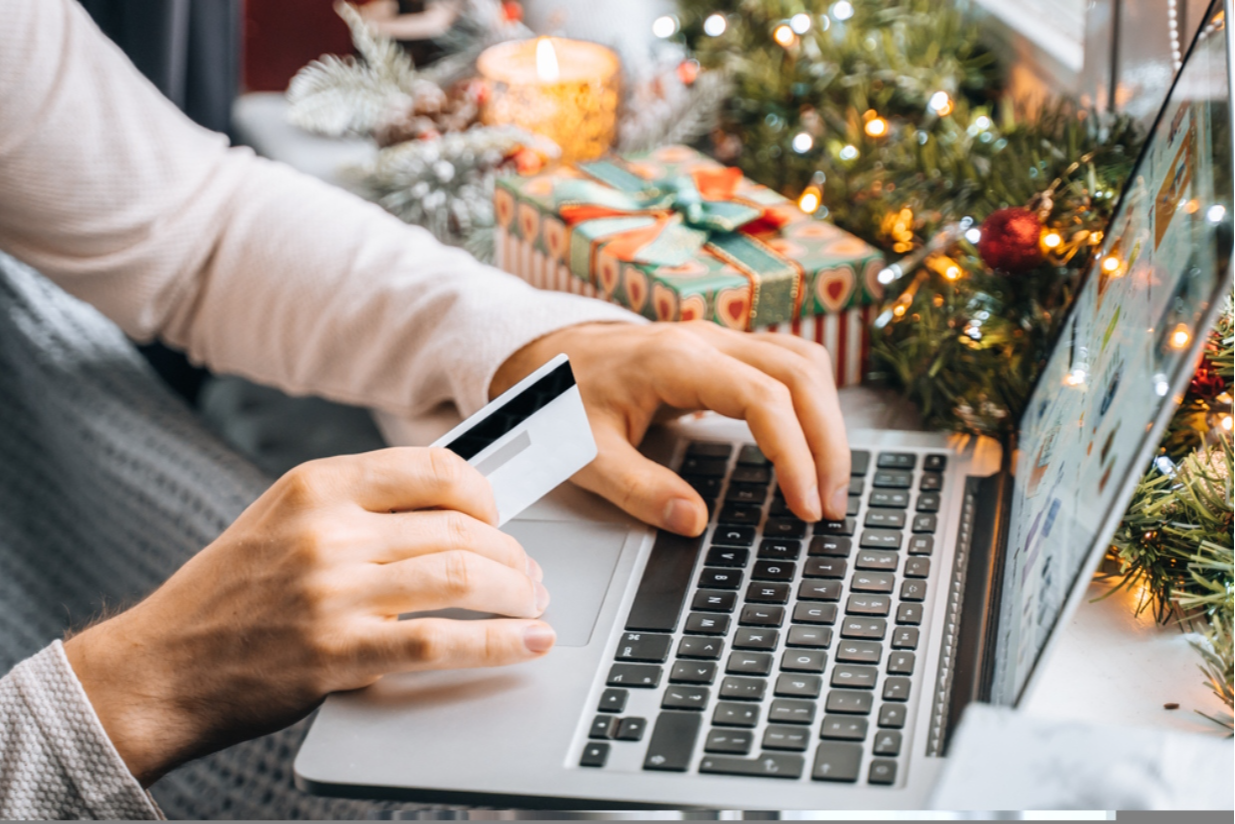 Equilíbrio na hora das compras garante um fim de ano sem dívidas e preocupações financeiras. Crédito: Shutterstock