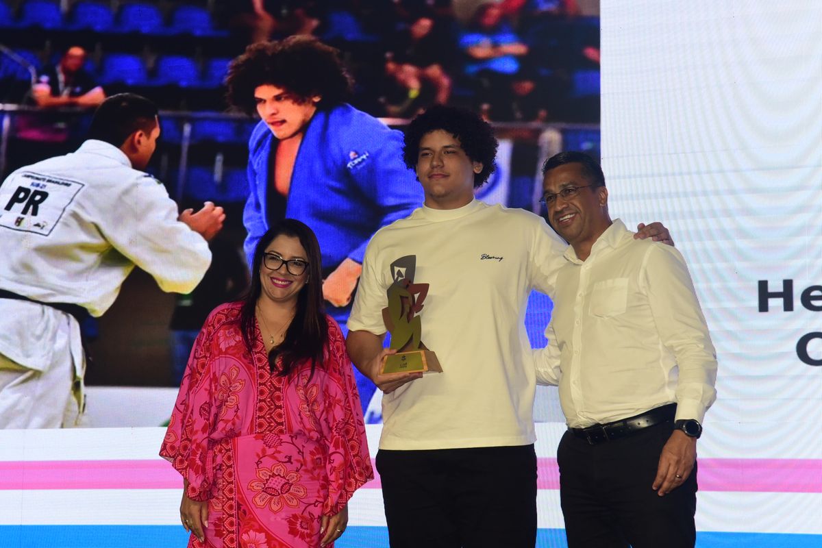 Premiação dos Melhores de 2024 do esporte capixaba, no salão de eventos do Clube Alvares Cabral, Vitória. por Carlos Alberto Silva