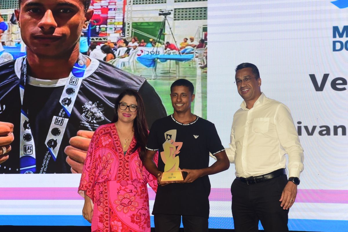 Premiação dos Melhores de 2024 do esporte capixaba, no salão de eventos do Clube Alvares Cabral, Vitória. por Carlos Alberto Silva