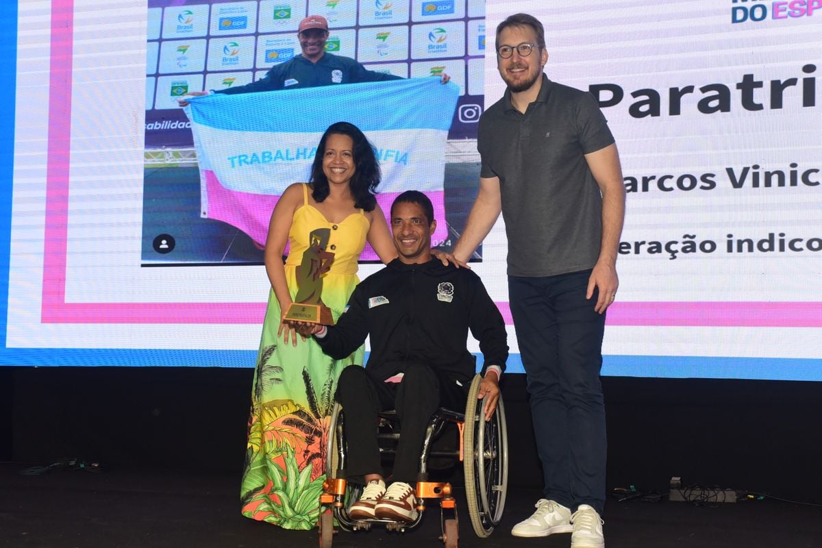 Premiação dos Melhores de 2024 do esporte capixaba, no salão de eventos do Clube Alvares Cabral, Vitória. por Carlos Alberto Silva