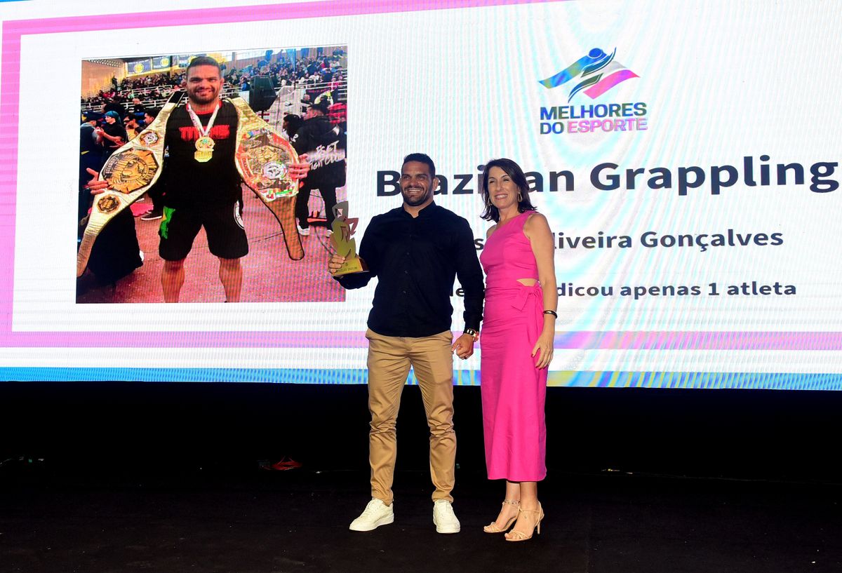 Premiação dos Melhores de 2024 do esporte capixaba, no salão de eventos do Clube Alvares Cabral, Vitória. por Carlos Alberto Silva