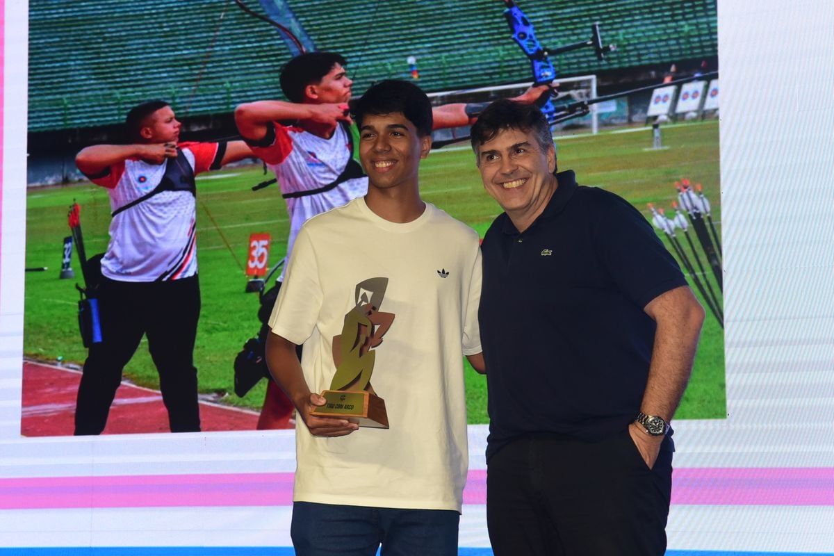 Premiação dos Melhores de 2024 do esporte capixaba, no salão de eventos do Clube Alvares Cabral, Vitória. por Carlos Alberto Silva