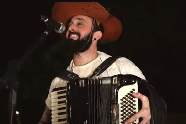 Banda Alldeia lança a música 