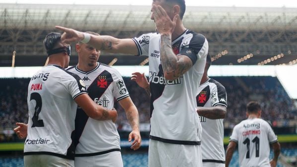 O experiente centroavante argentino fez os dois gols do Vasco na partida e chegou a 22 gols na temporada, sendo 12 deles no Brasileirão