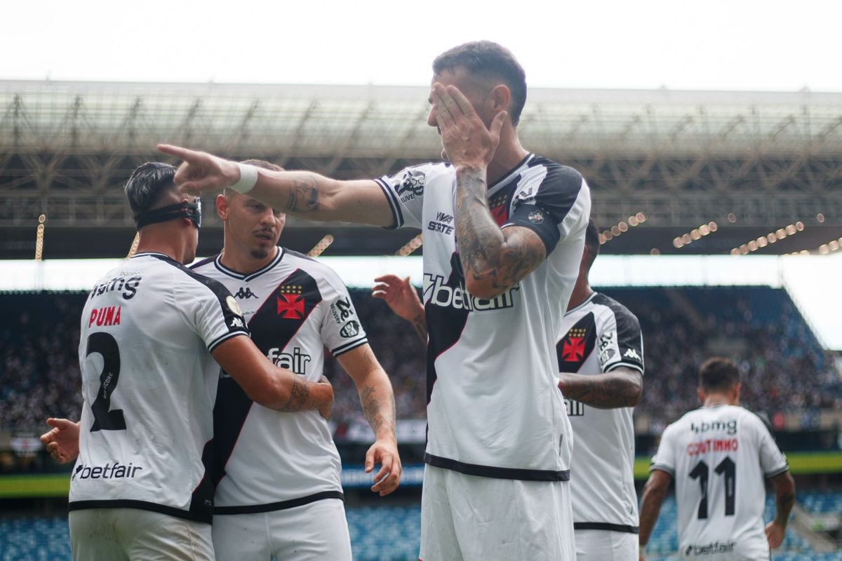 Vegetti marcou os dois gols da vitória do Vasco sobre o Cuiabá