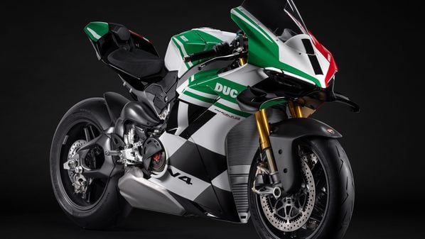 Modelo é homenagem ao estilo e à história da marca, reinterpretando a pintura da 750 F1 de 1984, que iniciou, a história das
motos supersport modernas