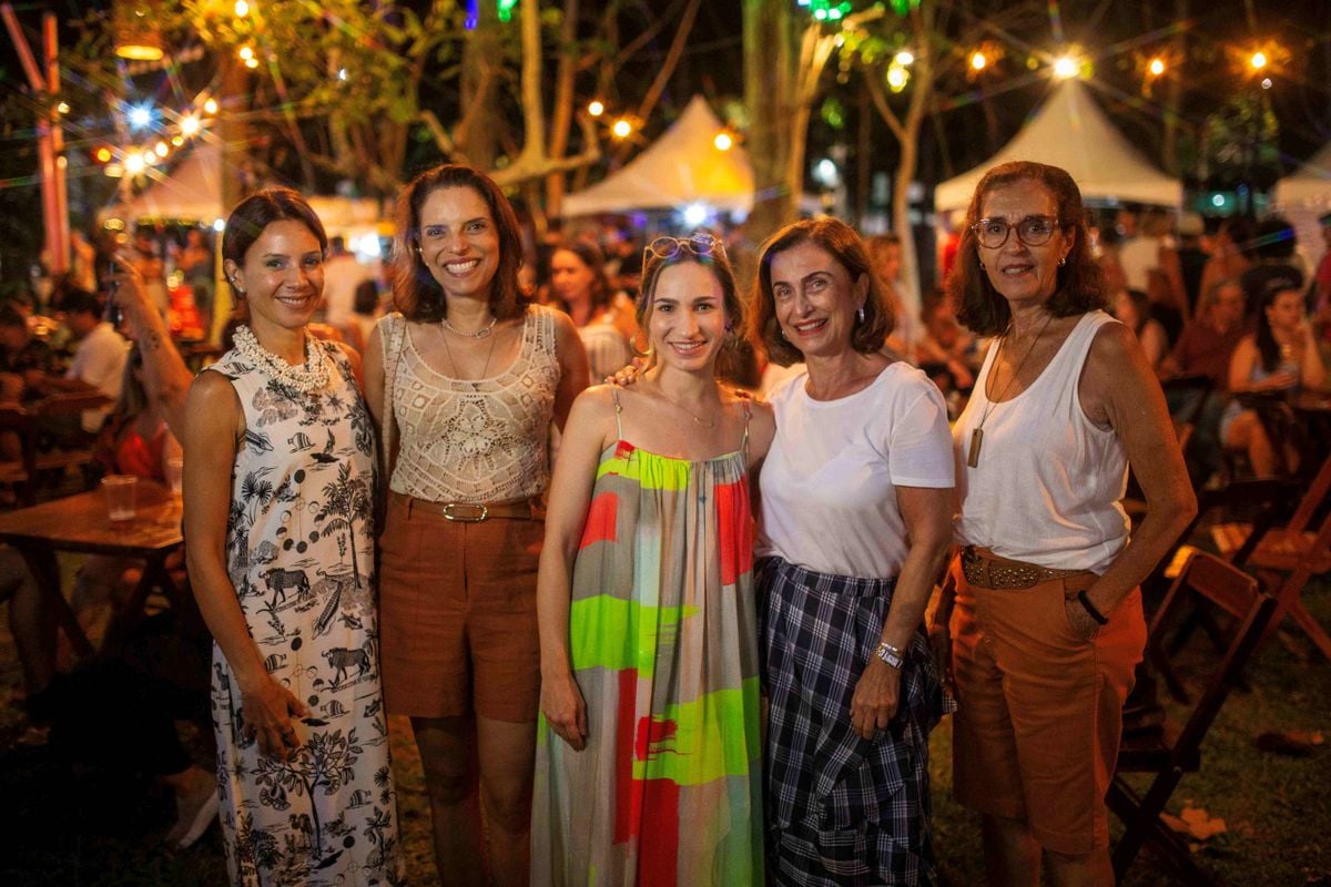 Licia Colodete, Bruna Medeiros, Ana Cristina Vervloet, Maria Tereza Nader e Helenisa Vieira