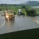 Imagem - Carreta com rocha tomba em rodovia no interior de Cachoeiro