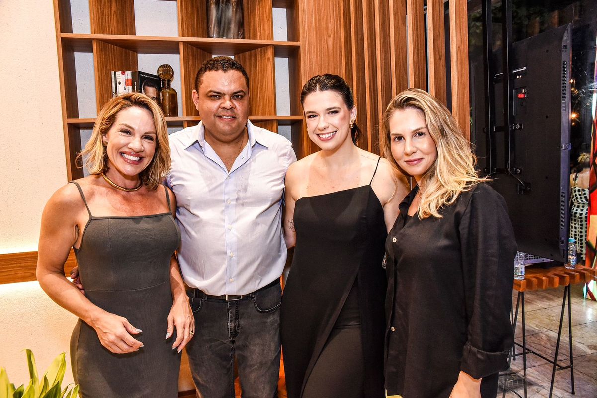 Roberta Drummond, Luís Stanger , Eduarda Folador e Anizia Fachetti