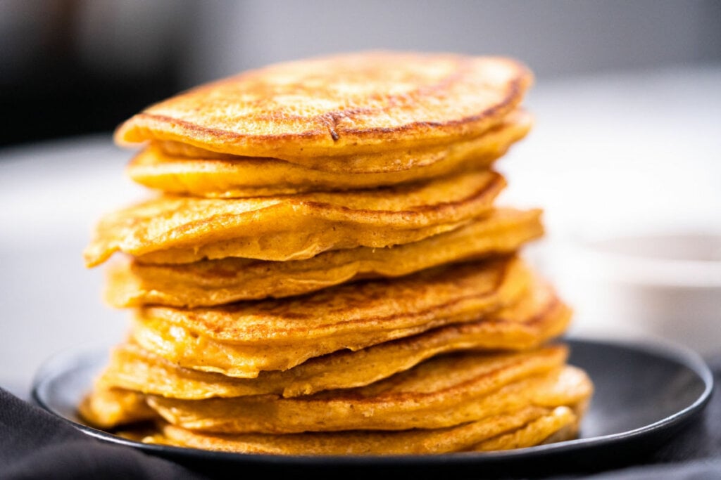 Panqueca doce de cenoura (Imagem: Arina P Habich | Shutterstock)