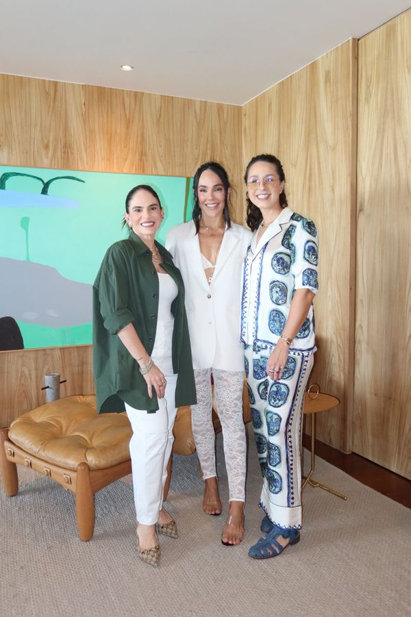 Fernanda Pessoa, Carolina Neves e Julia Bastos