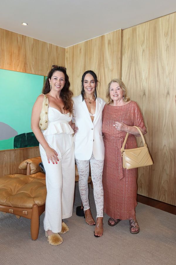 Marianne Assbu, Carolina Neves, Aparecida Assbu