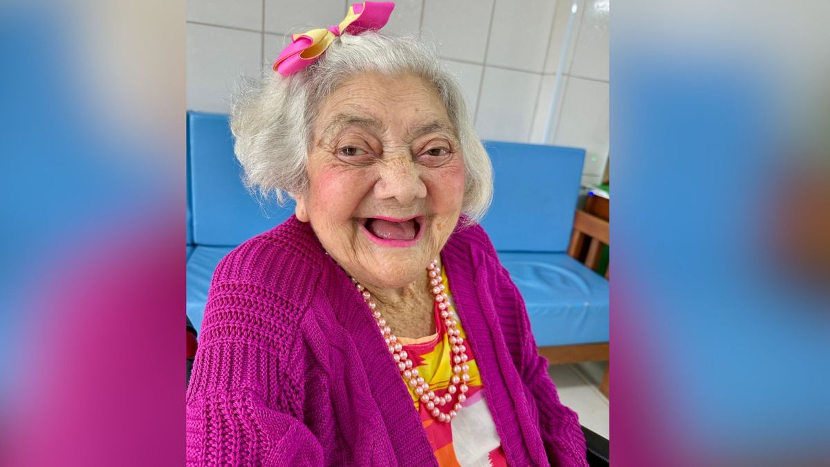 Moradora do Instituto Franciscano, na Serra, Maria Brito comemora 110 anos
