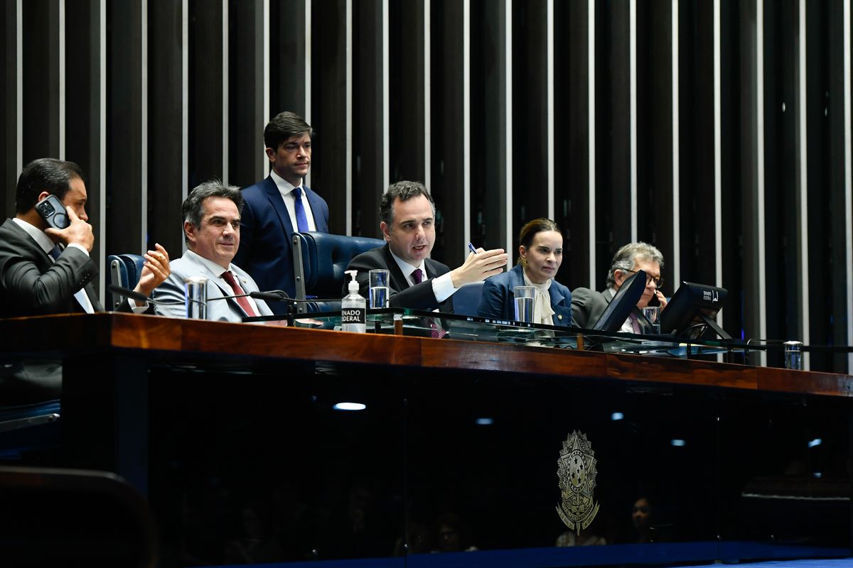 Plenário do Senado Federal durante sessão deliberativa extraordinária. 
