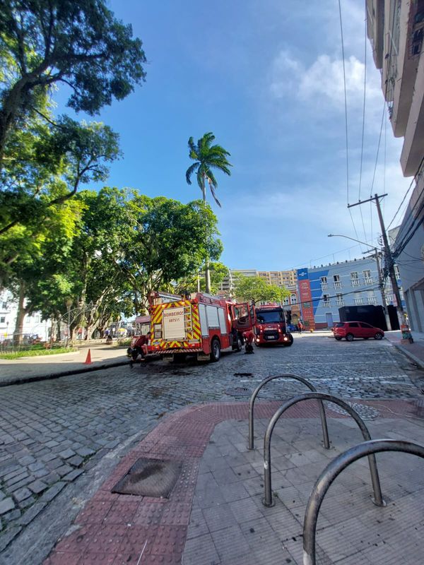 Corpo de Bombeiros deixou o local por volta das 15h40 por Priciele Venturini