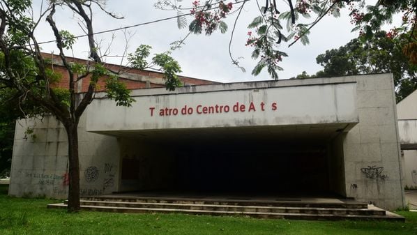 Novo teatro fica no Centro de Artes da universidade; licitação divulgada recentemente promete reforma com início em 2025