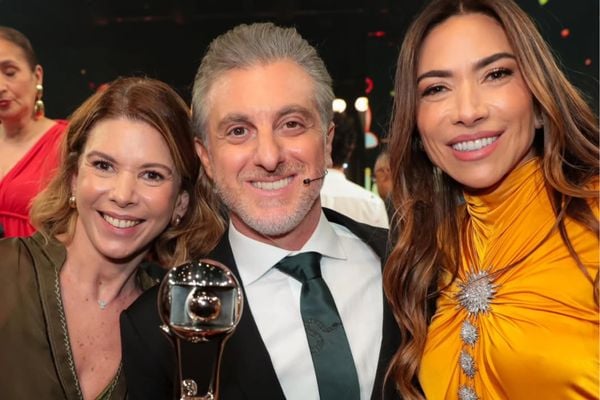 Patrícia Abravanel e Daniela Beyruti com Luciano Huck na TV Globo