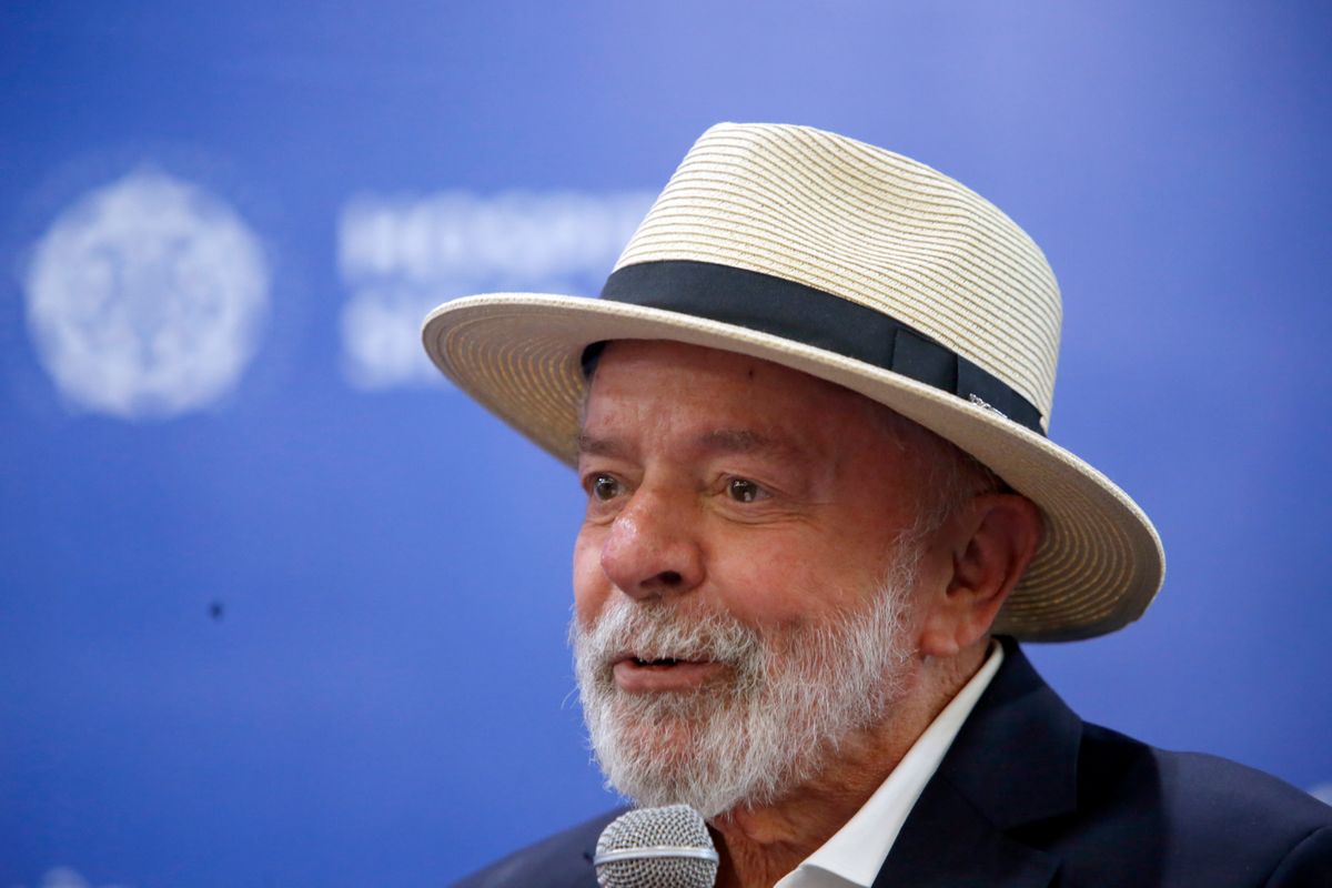 Presidente Luiz Inácio Lula da Silva deixa hospital após passar por cirurgia na cabeça