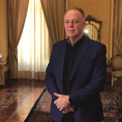 O chefe do Executivo estadual afirma que acompanha com atenção os desdobramentos do decreto do presidente norte-americano