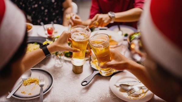 Sommelières Ana Paula Nicolino e Bruna Nunes sugerem 7 estilos da bebida para servir com receitas típicas de fim de ano