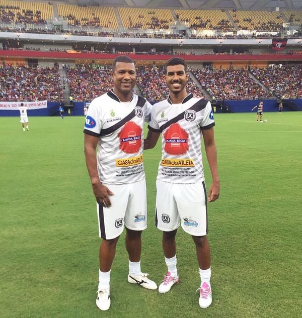 Patrick Ramos e o ex-zagueiro Júnior Baiano, pai do jogador