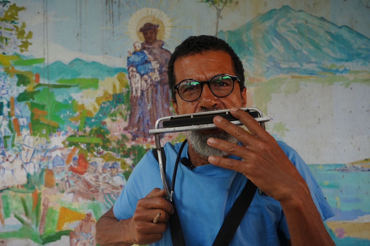 Sagrilo, artesão  que faz tambores e casaca de congo por Ricardo Medeiros