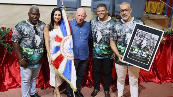 Encontro em Vitória reuniu membros da escola de samba, que apresentaram o enredo feito em homenagem ao fotógrafo consagrado