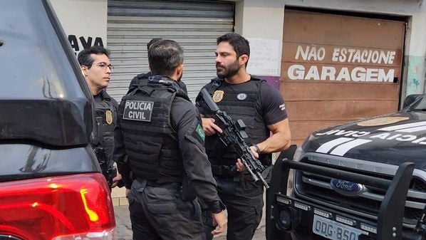 Ação mira membros da facção criminosa Terceiro Comando Puro (TCP), com atuação na Grande Vitória; na manhã desta quinta (19), sete pessoas já haviam sido presas