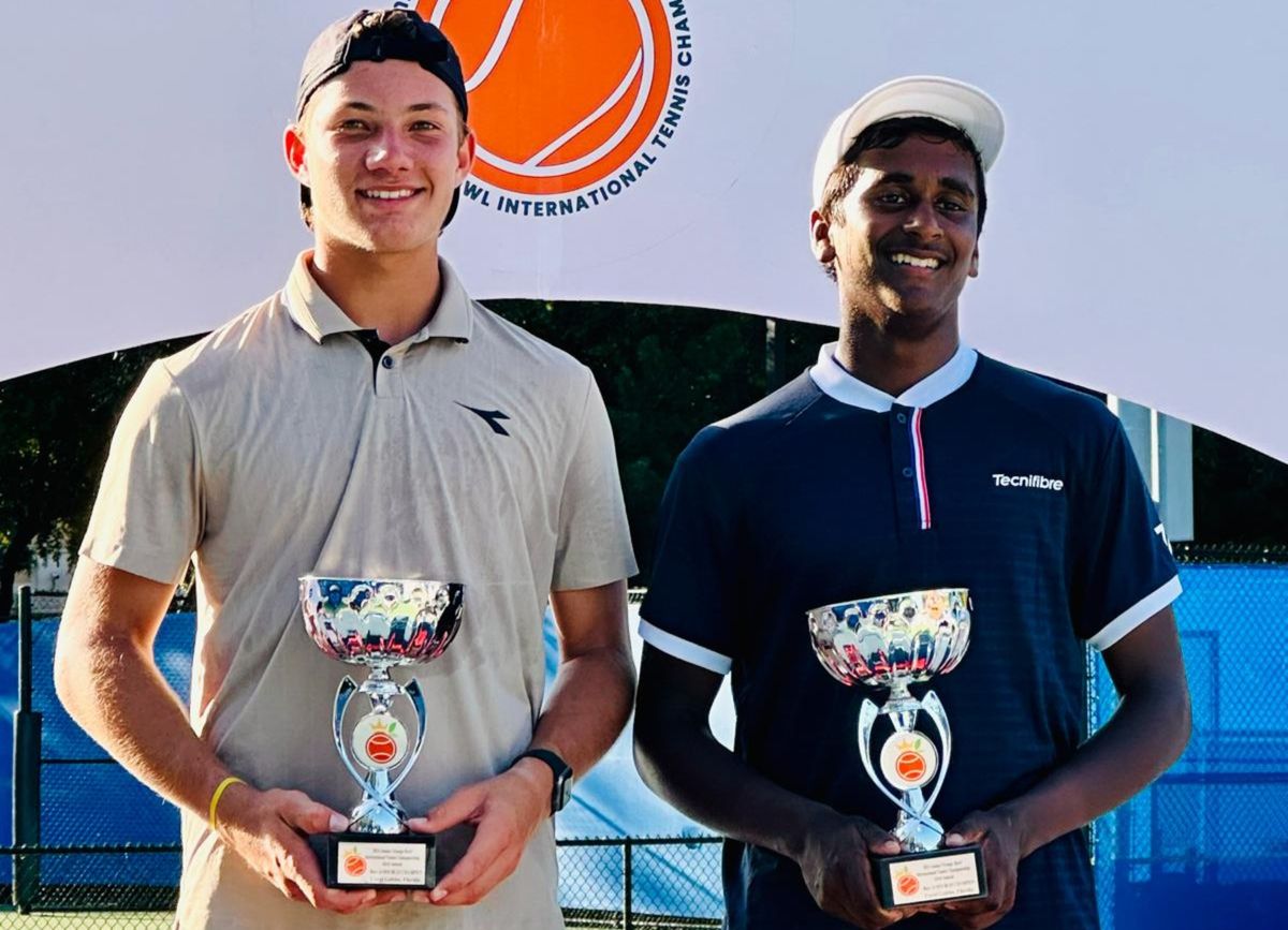 O capixaba Victor Pignaton (à esquerda) seu  parceiro americano Gadin Arun foram os campeões do Orange Bowl 