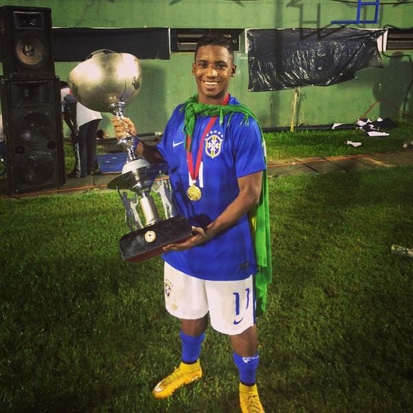 Atacante Ramon Siqueira foi campeão Sul-Americano Sub-17, pela seleção, em 2015 