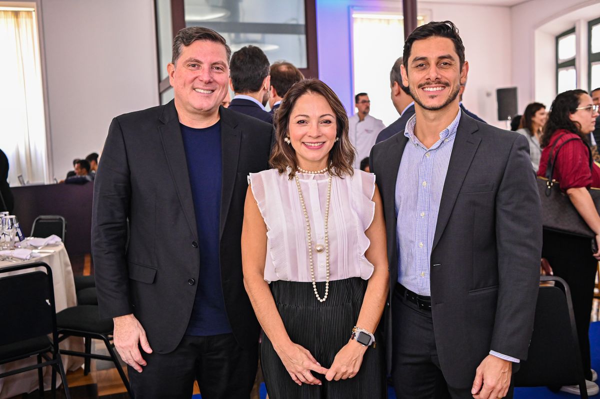 Breno Peixoto, Viviane Albani e Gustavo Prado por Arthur Louzada