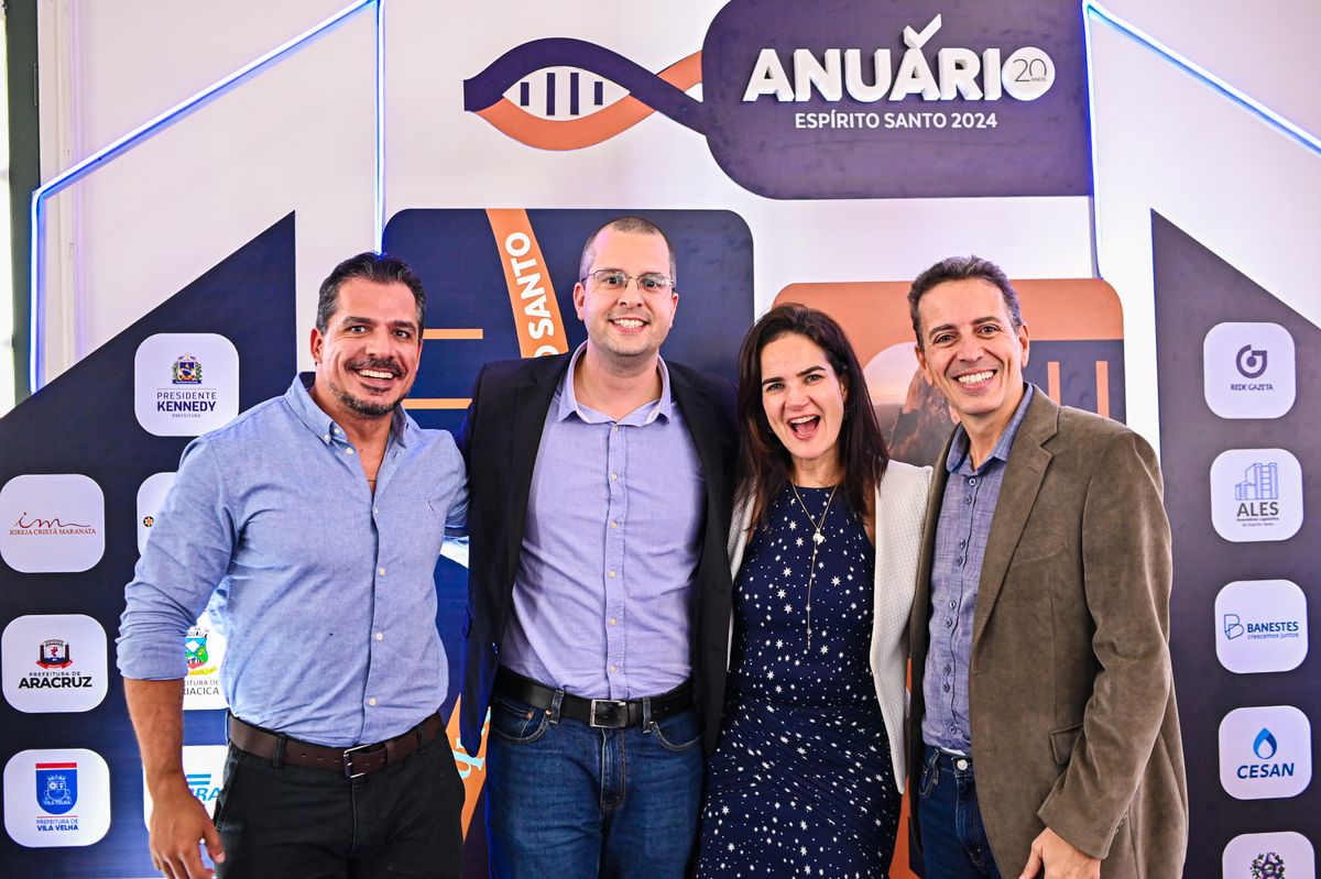Filippe Vieira, Fernando Lisboa, Flávia Giacomin Almeida e Rodrigo Almeida por Arthur Louzada
