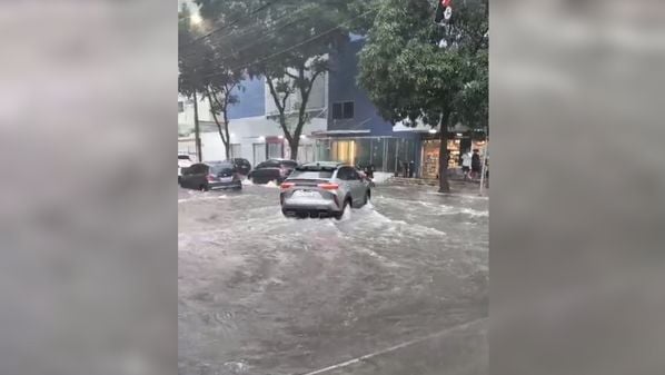 Defesa Civil do município afirmou que ninguém ficou ferido após o incidente ocorrido na tarde desta segunda-feira (23)