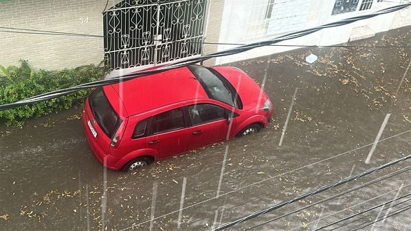 Municípios da Região Metropolitana foram atingidos por precipitação intensa na tarde desta segunda-feira (23)