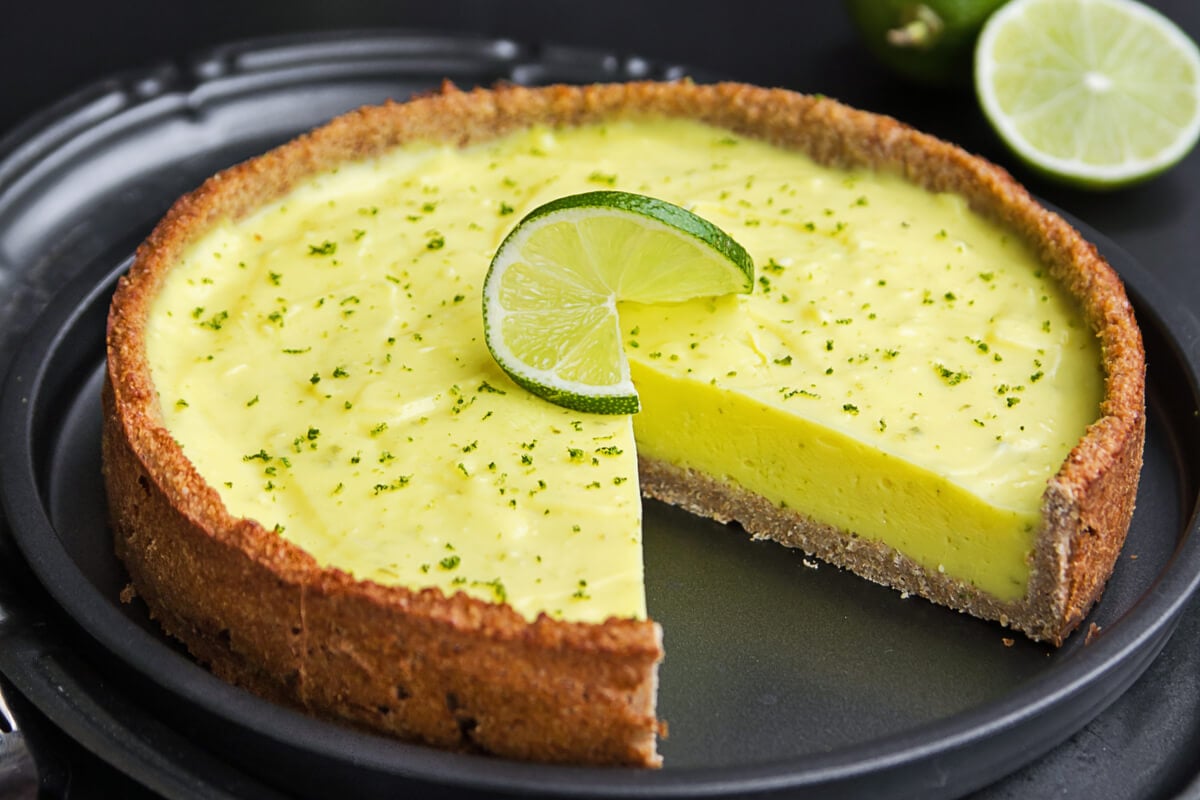 Torta de limão para a ceia de Natal (Imagem: Edith Frincu | Shutterstock)