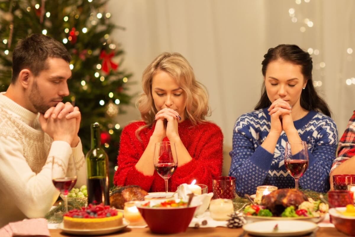 O significado do Natal transcende presentes e celebrações, destacando-se como um momento de reflexão (Imagem: Ground Picture | Shutterstock)