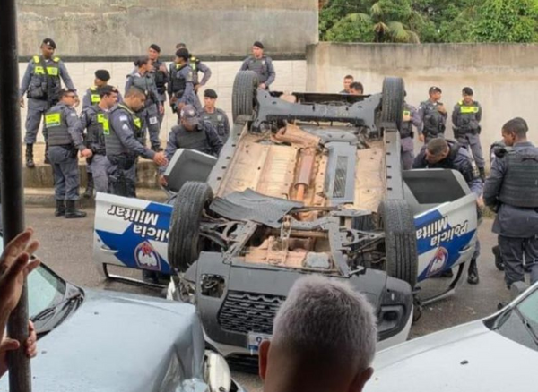 Policial se sentiu mal ao volante e capotou viatura na Serra