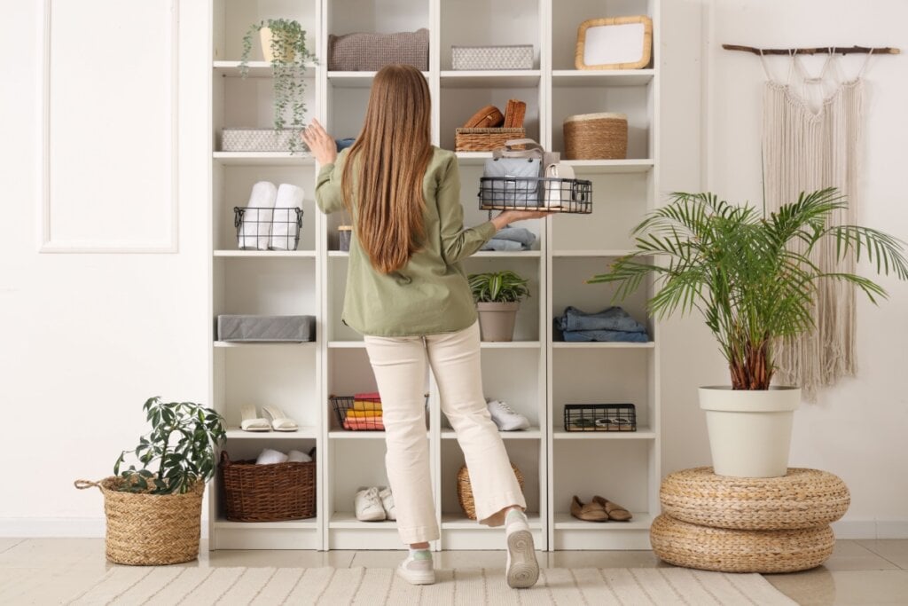 É importante começar o novo ano com a casa limpa e organizada (Imagem: Pixel-Shot | Shutterstock)
