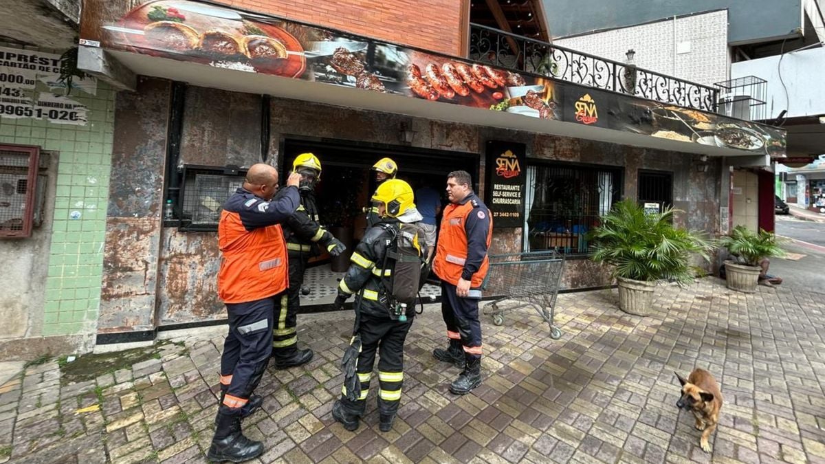 Bombeiros foram até o local, mas fogo já havia sido controlado