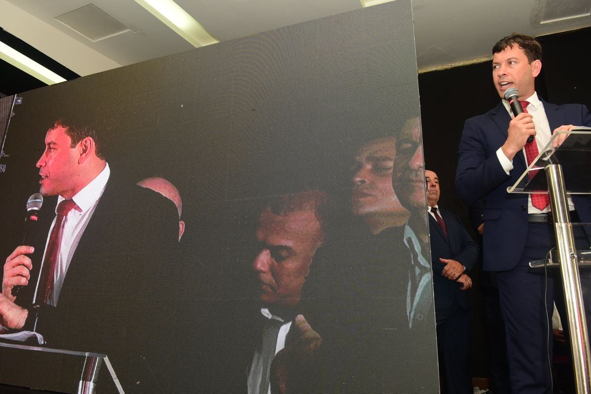 Arnaldinho Borgo toma posse no segundo mandato como prefeito de Vila Velha   por Carlos Alberto Silva