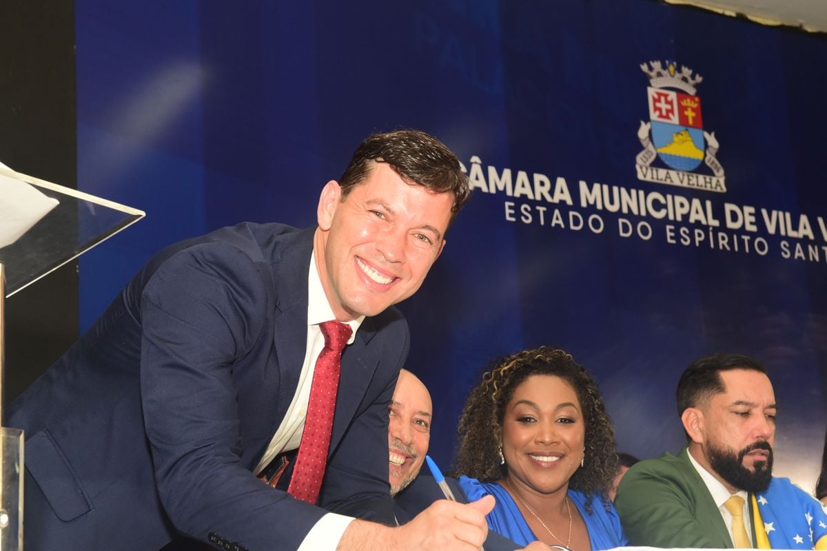 Arnaldinho Borgo toma posse no segundo mandato como prefeito de Vila Velha   por Carlos Alberto Silva